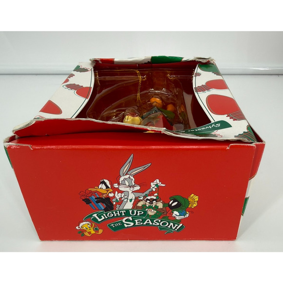 Warner Brothers Studio Looney Tunes Sylvester & Tweety Stacked Presents Ornament - Picture 8 of 8